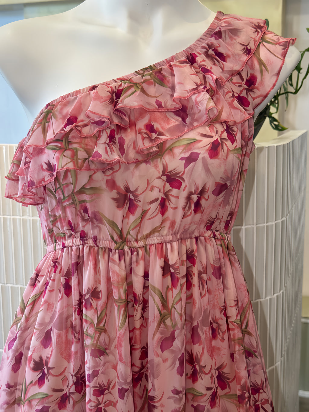 One-Shoulder Frilled Maxi Dress With A Relaxed Tiered Fall
